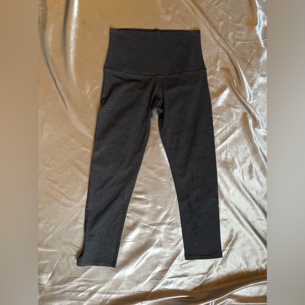 Lululemon Womens Gray Capri Leggings
